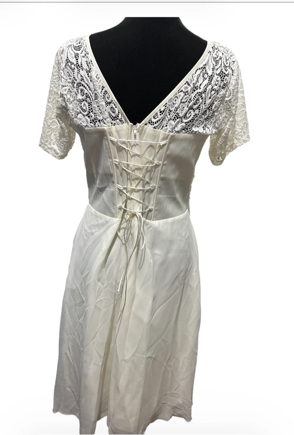 White lace bodice dress with corset back - photo 2