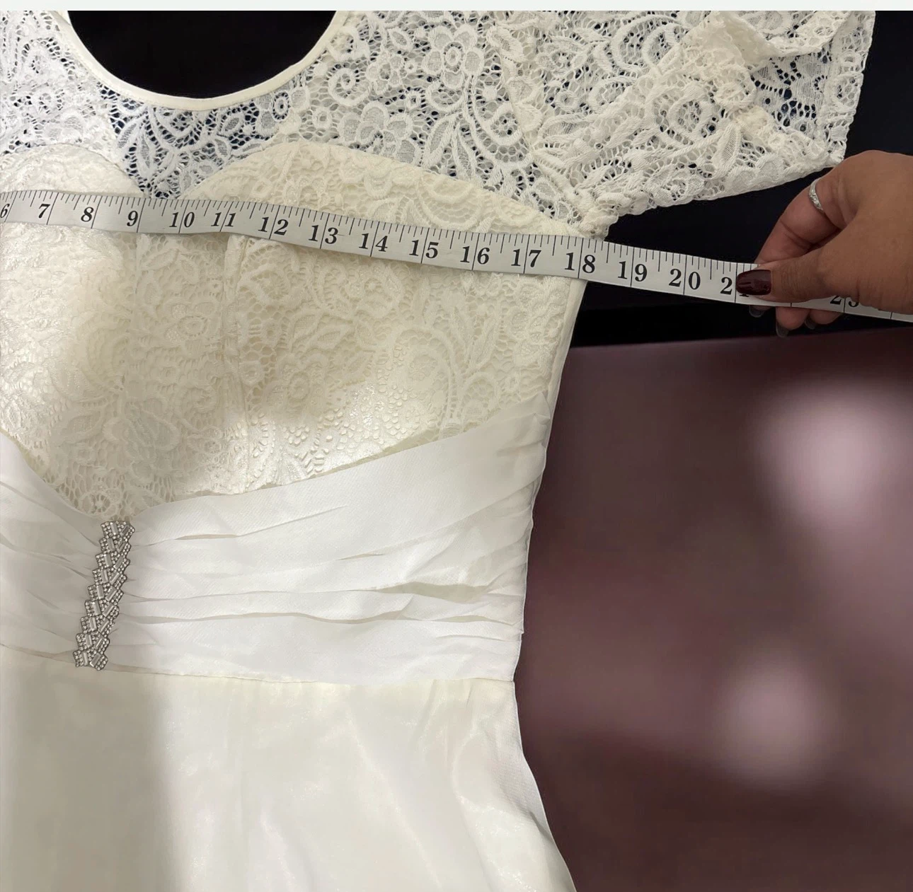 White lace bodice dress with corset back - photo 4