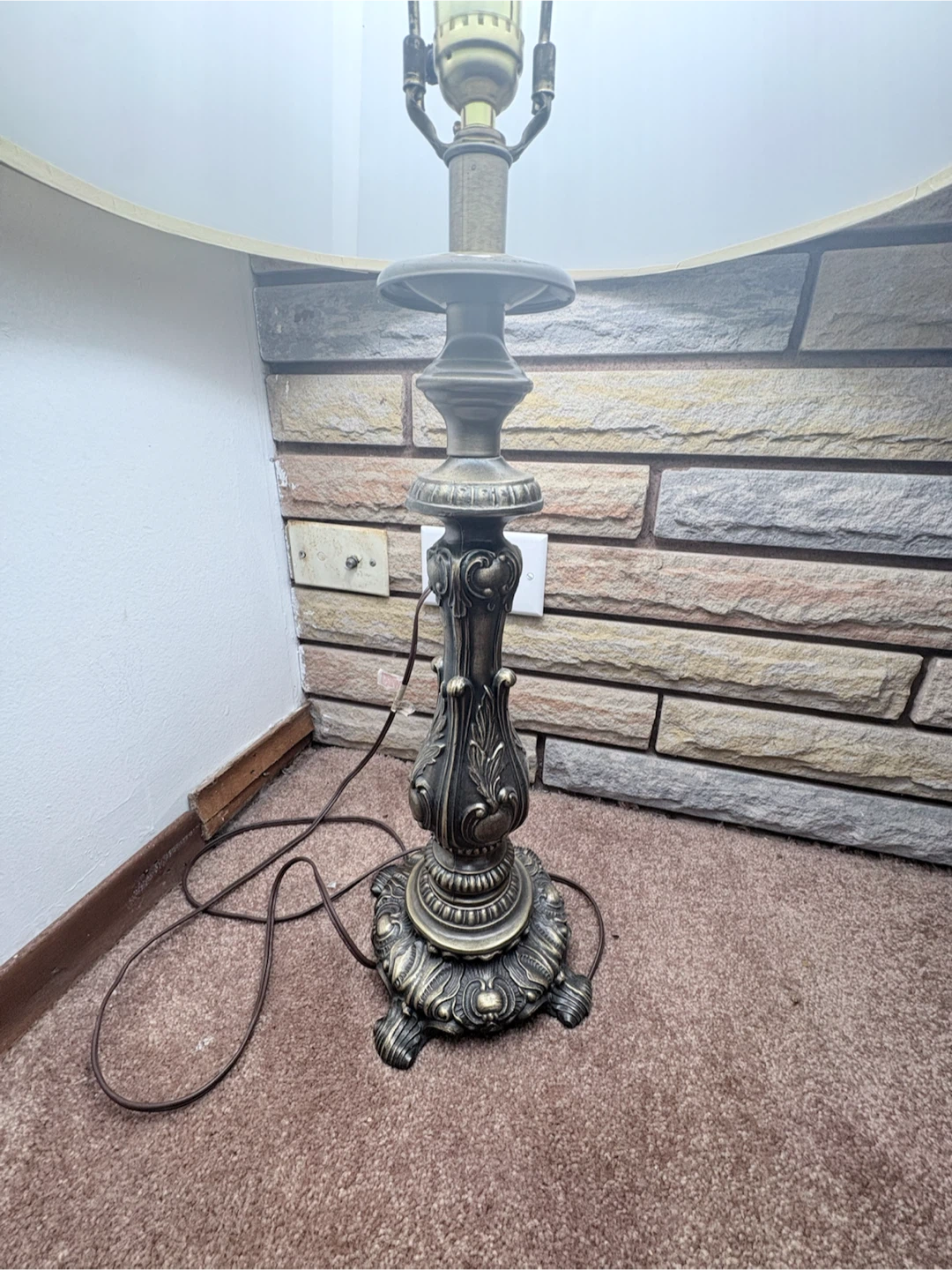 Vintage Table Lamp Set - Brass Tone - photo 4