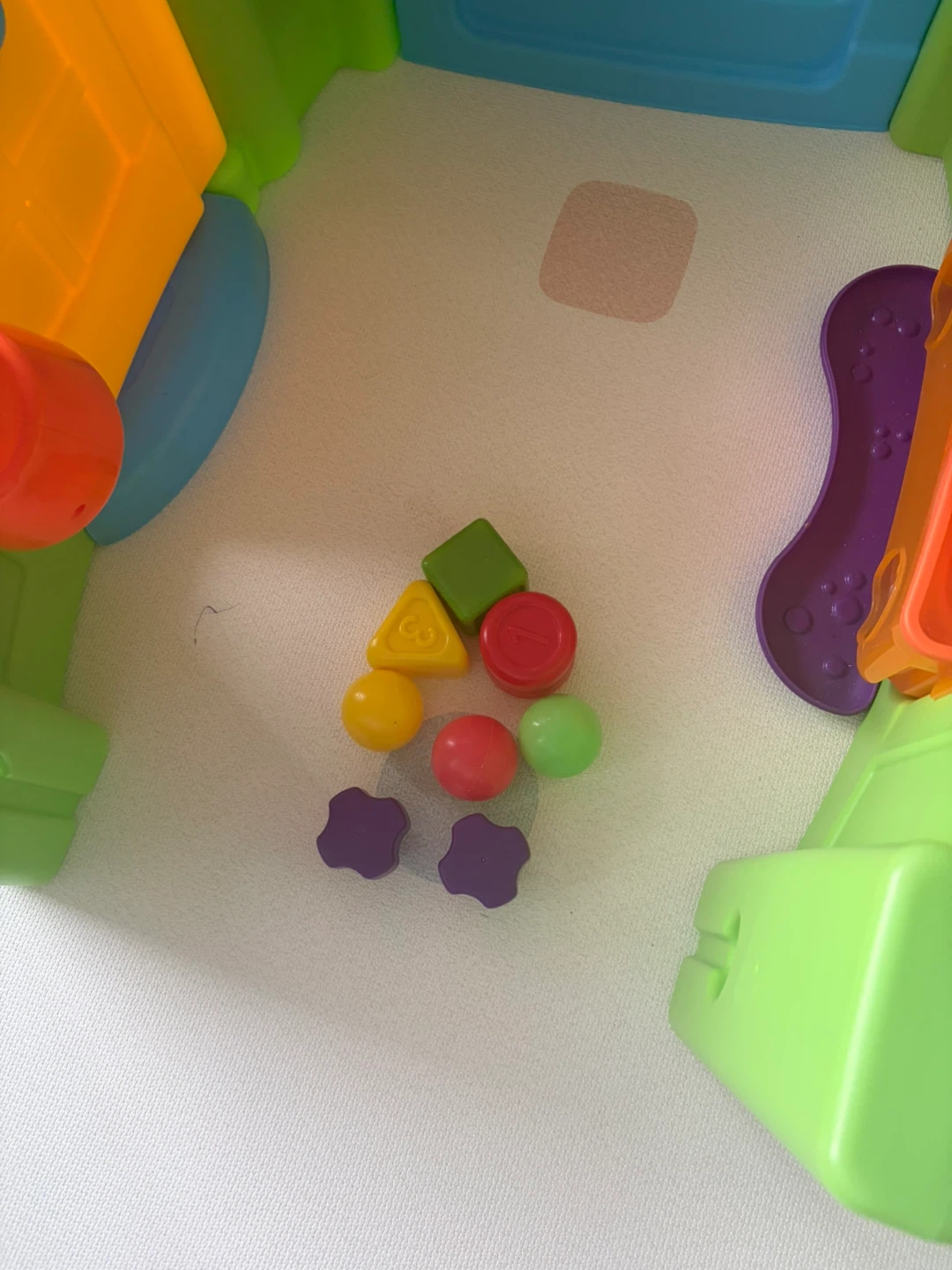 Little Tikes DiscoverSounds Light-Up Baby Piano - photo 3