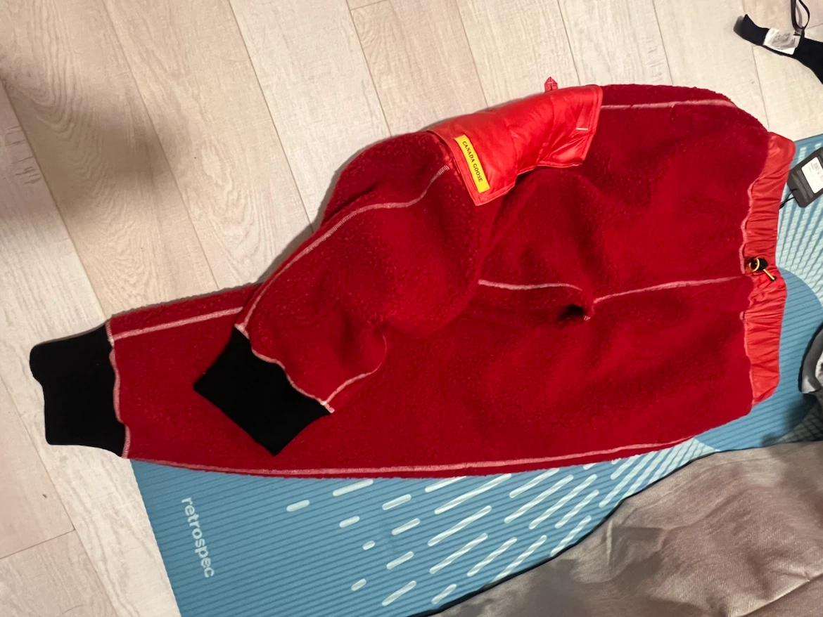 Canada Goose Cargo Red Fleece Jacket - photo 3