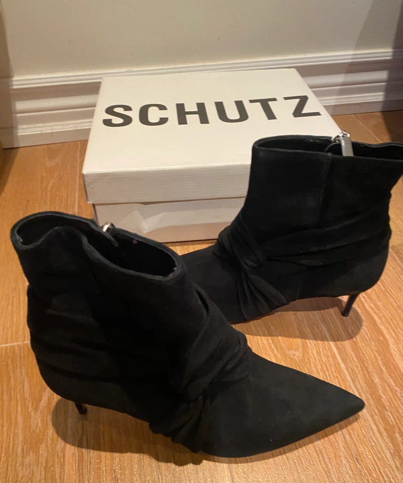Schutz black suede ankle boots - photo 3