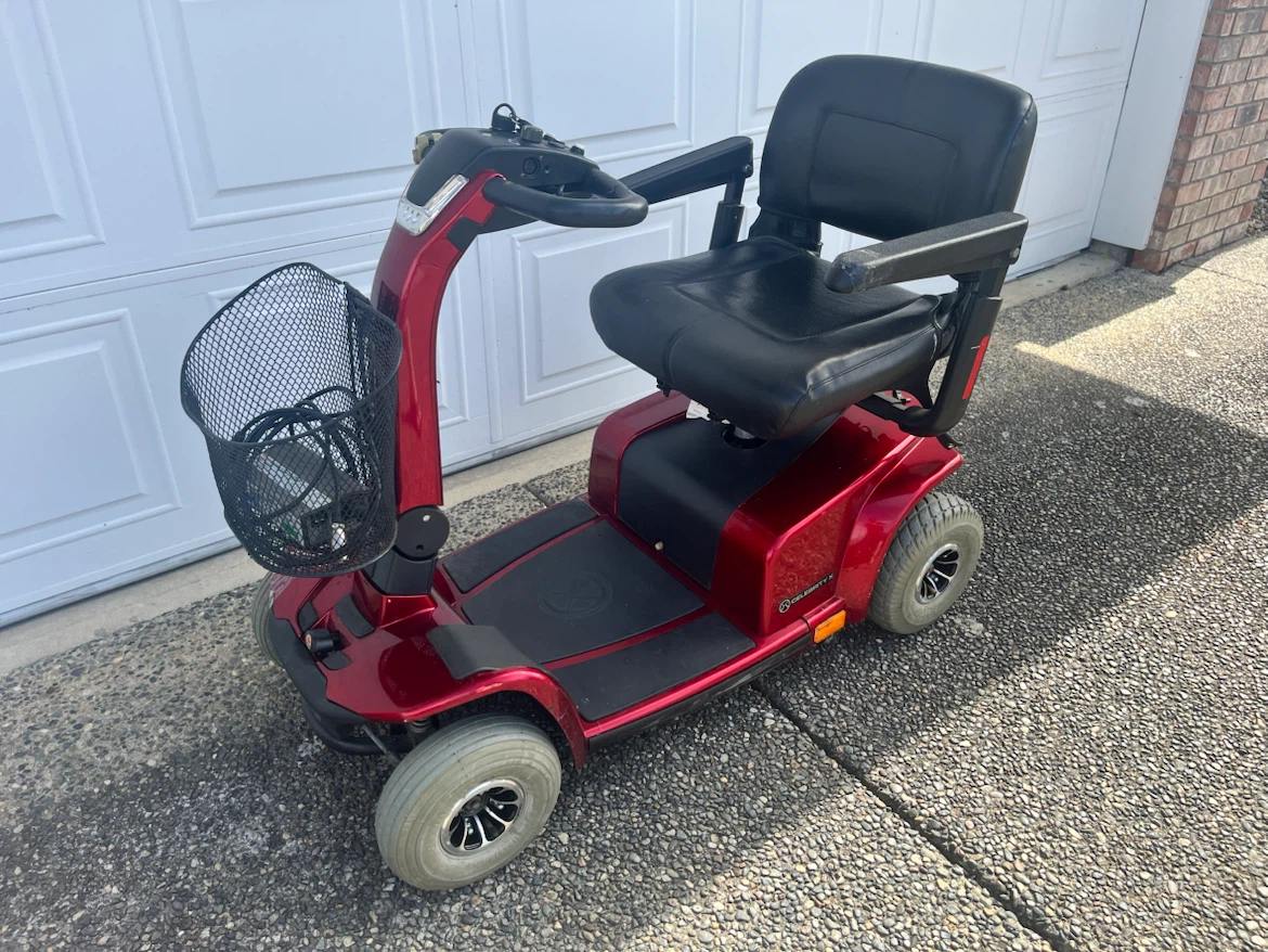 Pride Mobility Celebrity X Scooter - photo 2