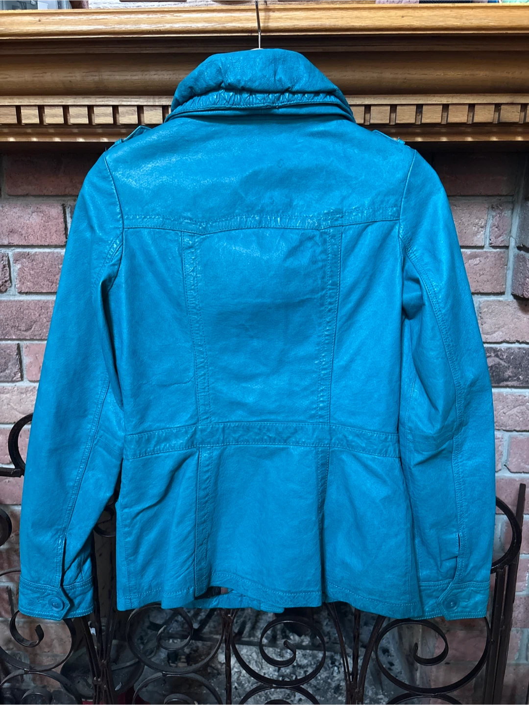 Danier Turquoise Leather Jacket - photo 3