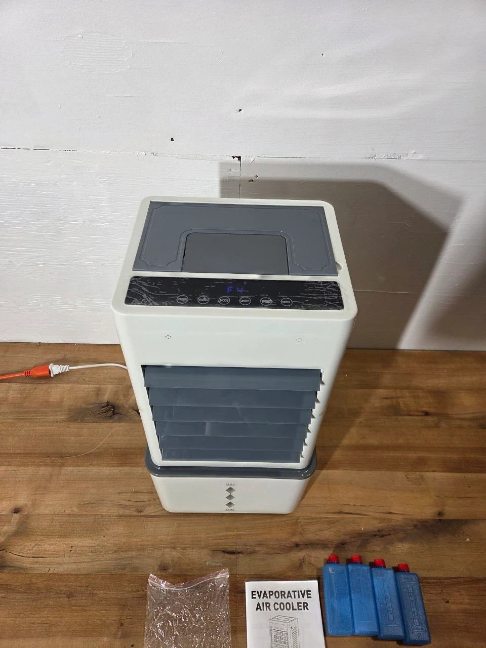 Evaporative Air Cooler with Ice Packs - photo 4