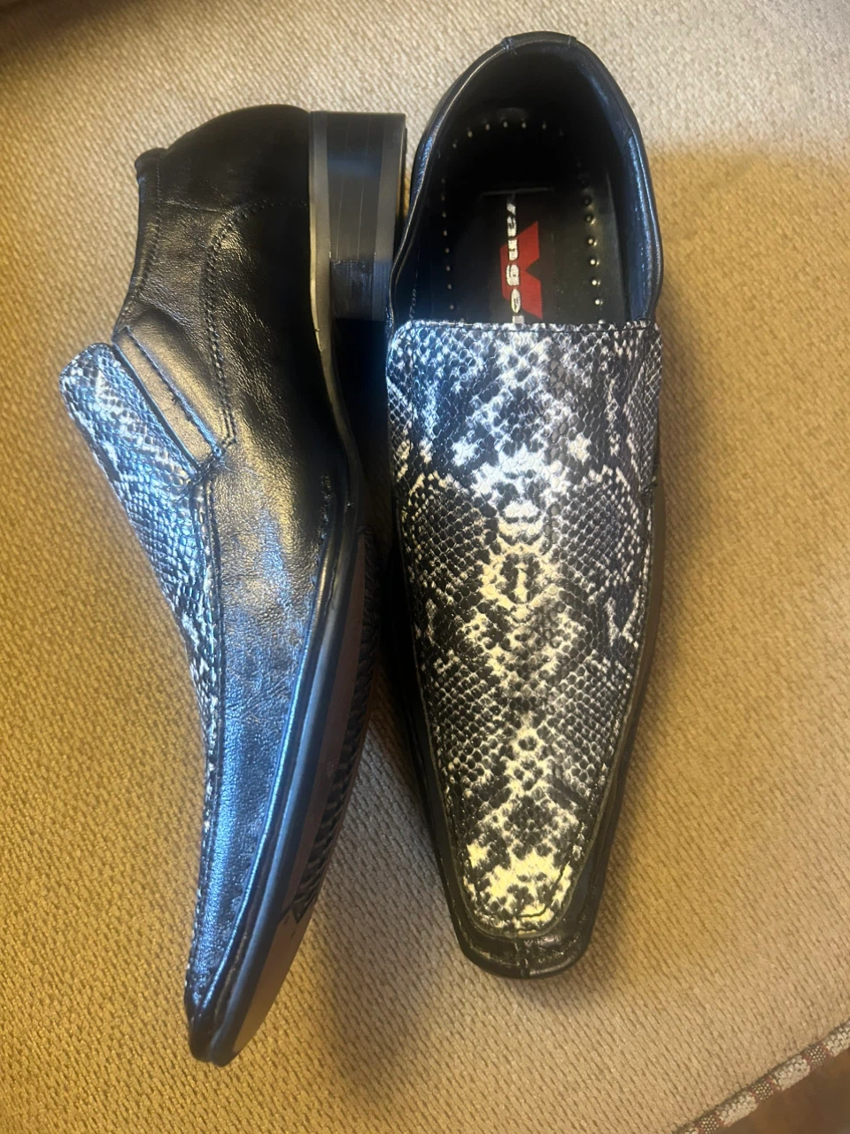 Vanger slip-on shoes with snakeskin pattern - photo 2