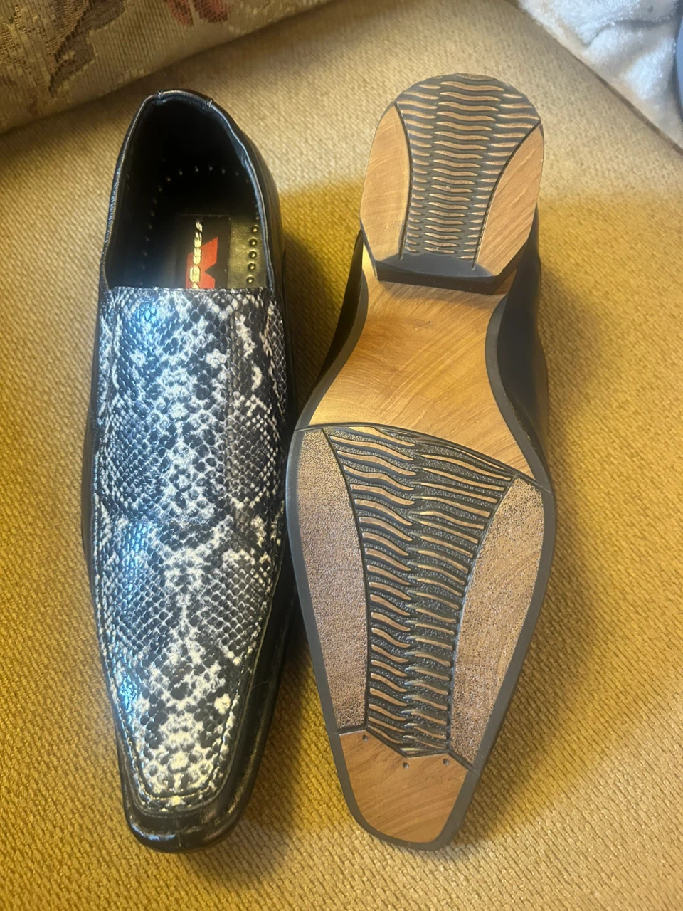 Vanger slip-on shoes with snakeskin pattern - photo 3