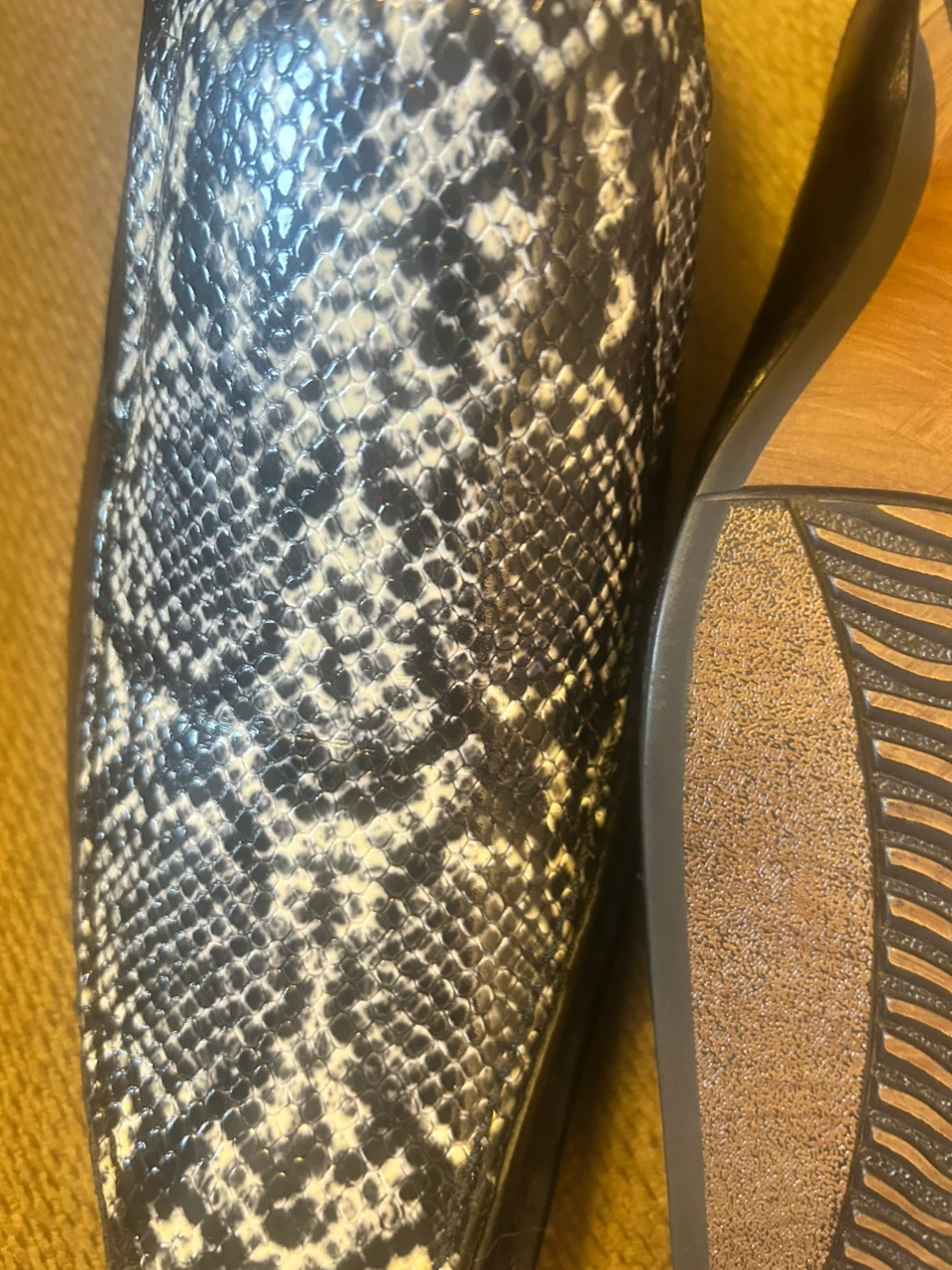 Vanger slip-on shoes with snakeskin pattern - photo 4