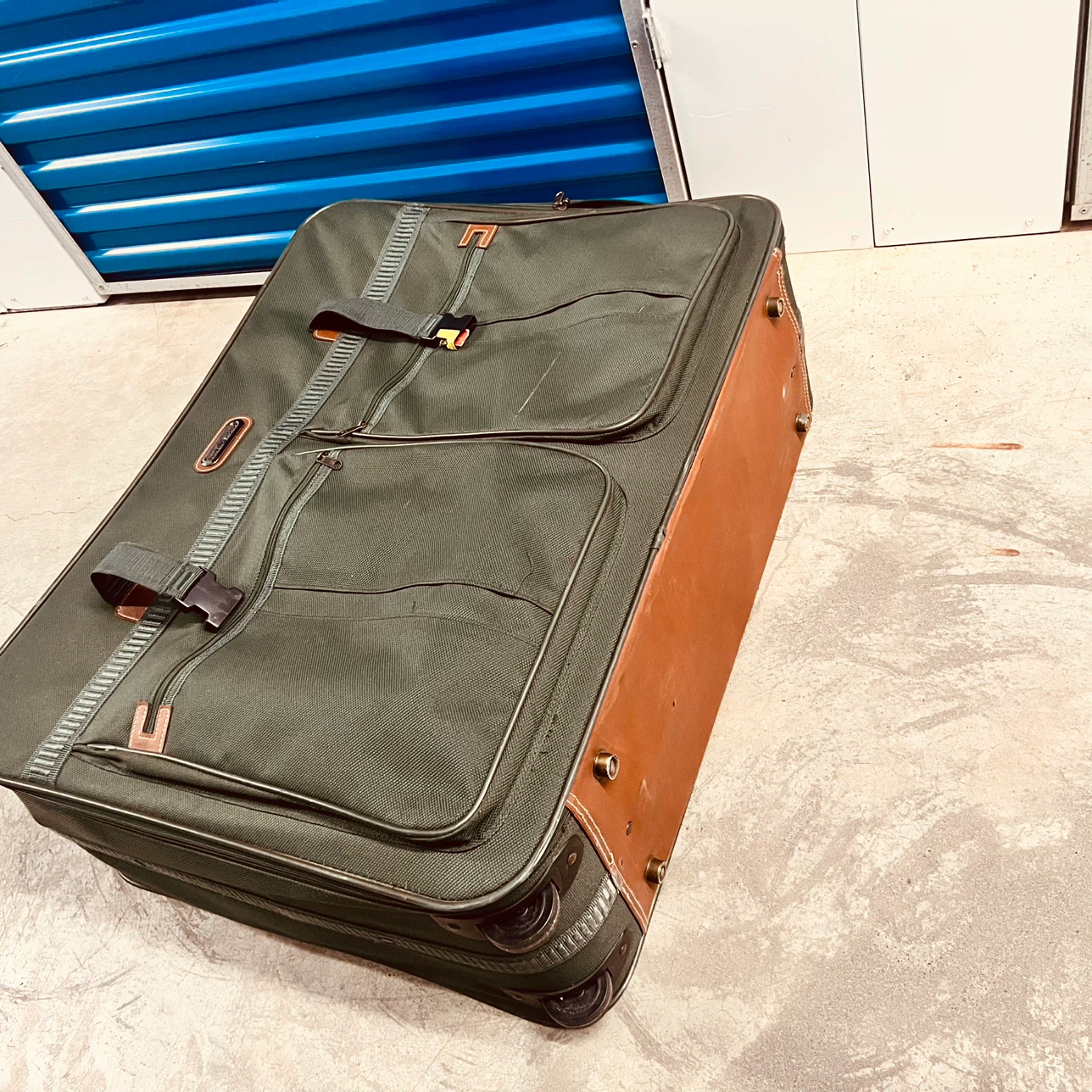 Green Delsey Suitcase - photo 2