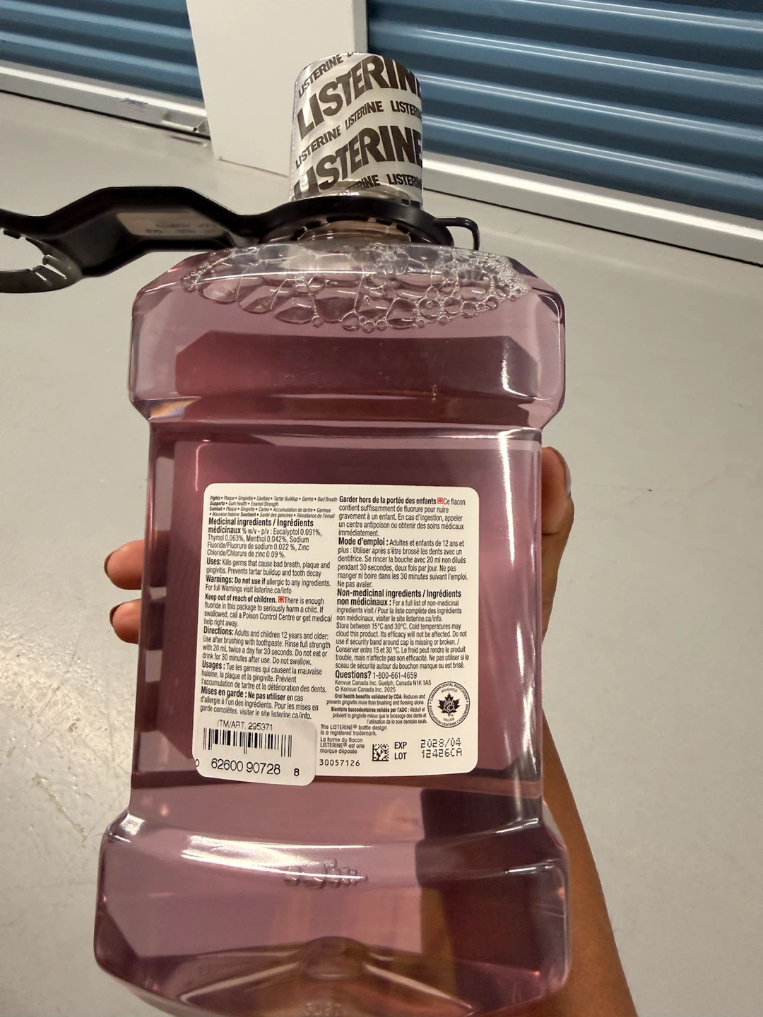 Listerine mouthwash 1.5 Litre(expiry 2028) - photo 2