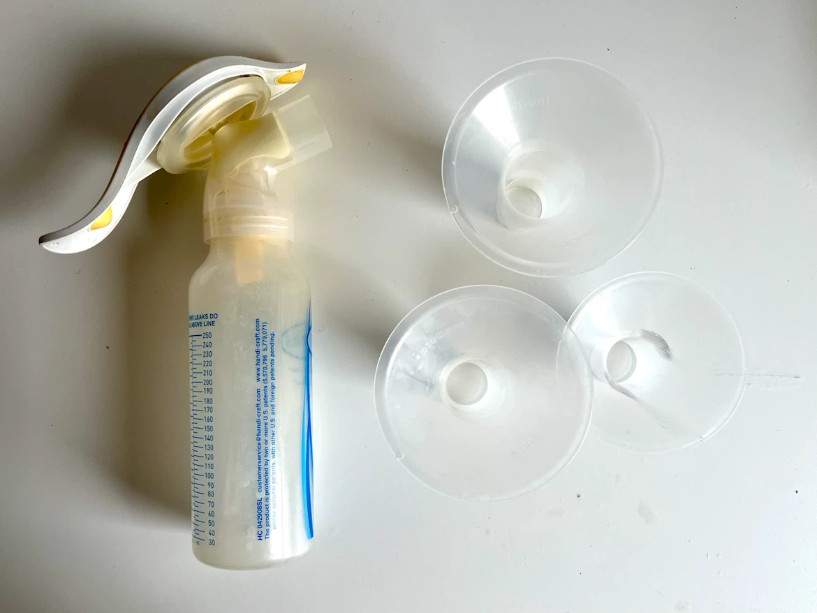 🤱 Medela Harmony Manual Breast Pump - photo 2