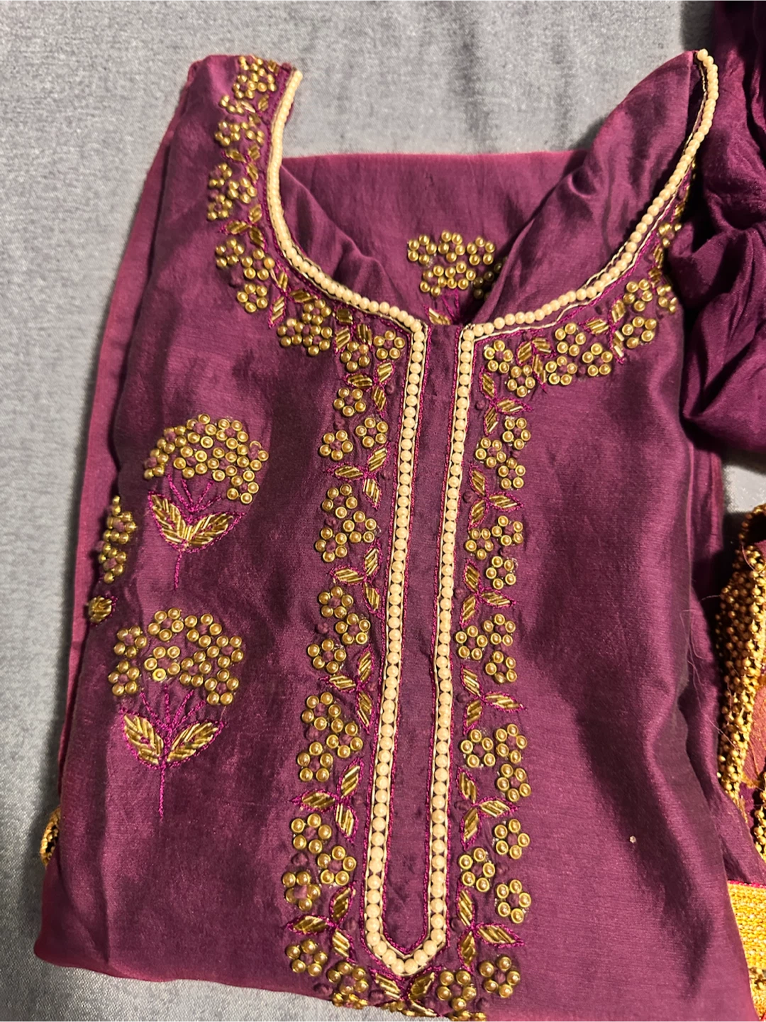 Women's Embroidered suit - photo 3
