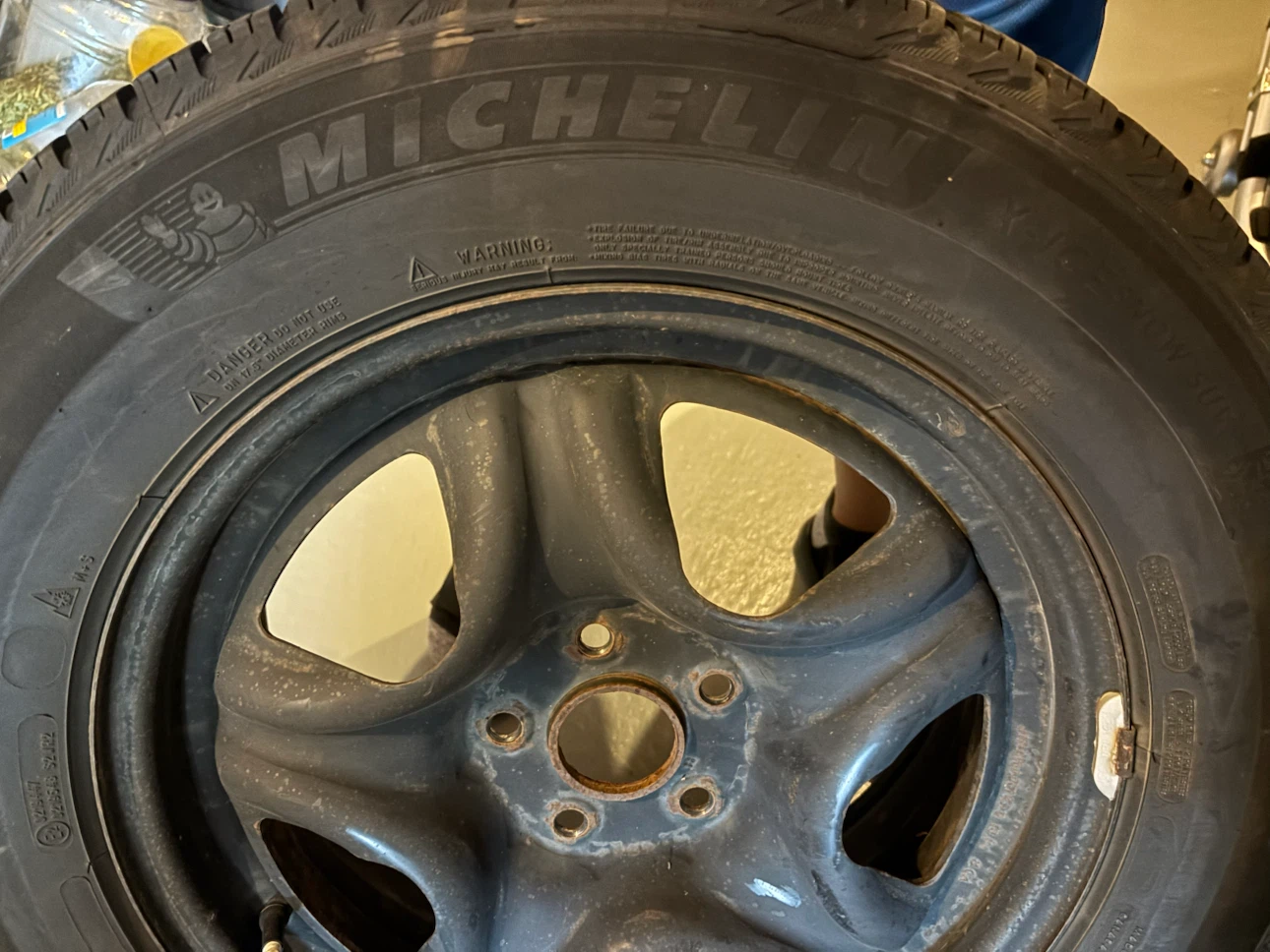 Michelin Winter Tires 225/65R17 on Rims – RAV4 – Set of 4