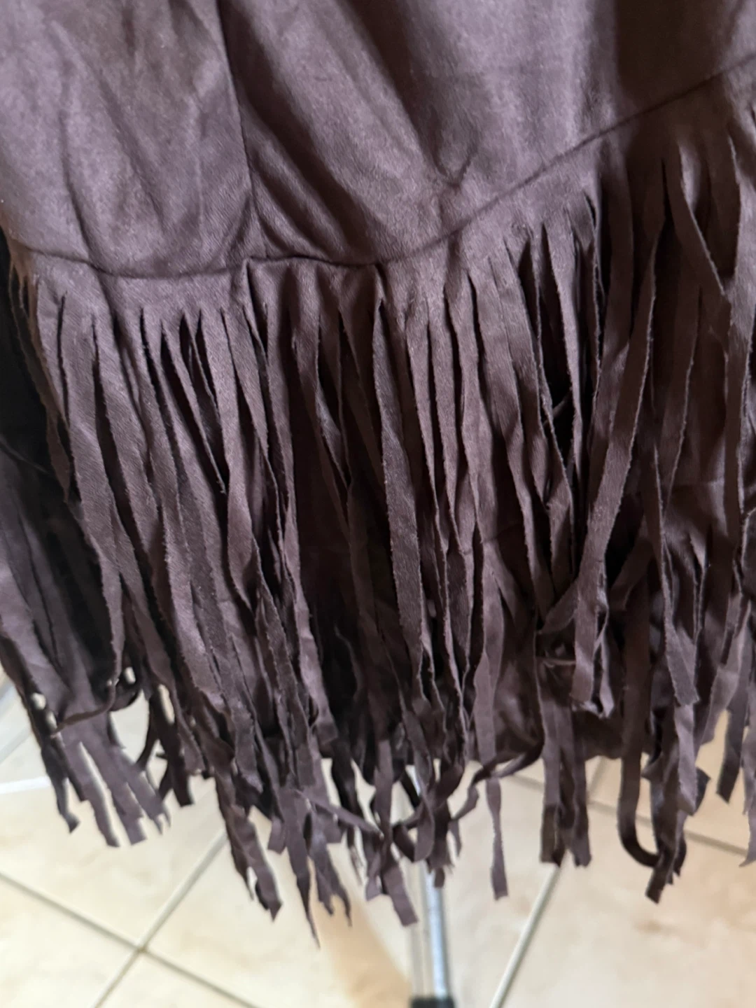 Brown Suede-like Top with Beaded Neckline and Fringed Hem - photo 5