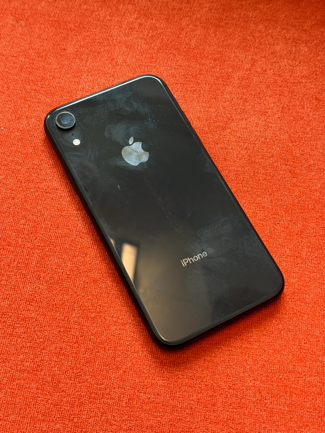 iPhone XR - For Parts / Not Working (Does Not Boot) - photo 2