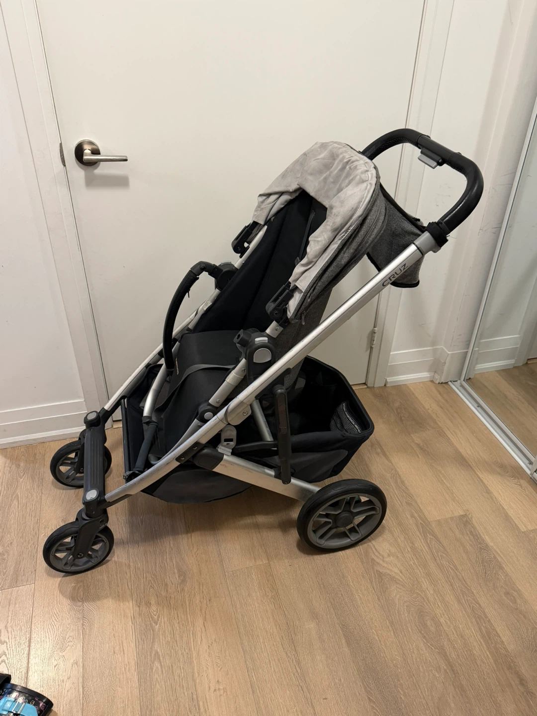 UPPAbaby CRUZ Stroller - Grey V3