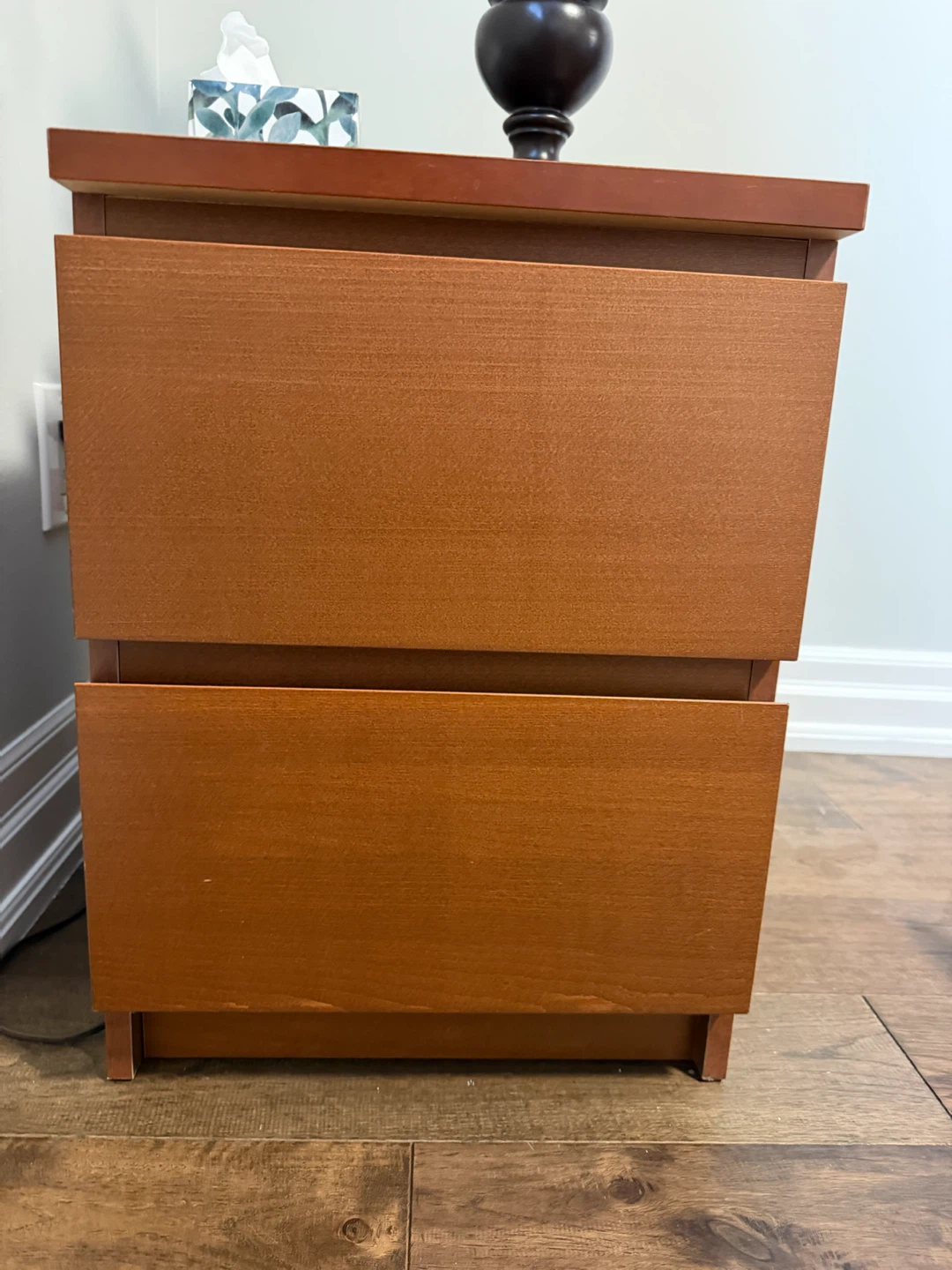 Wooden Dresser with 4 Drawers