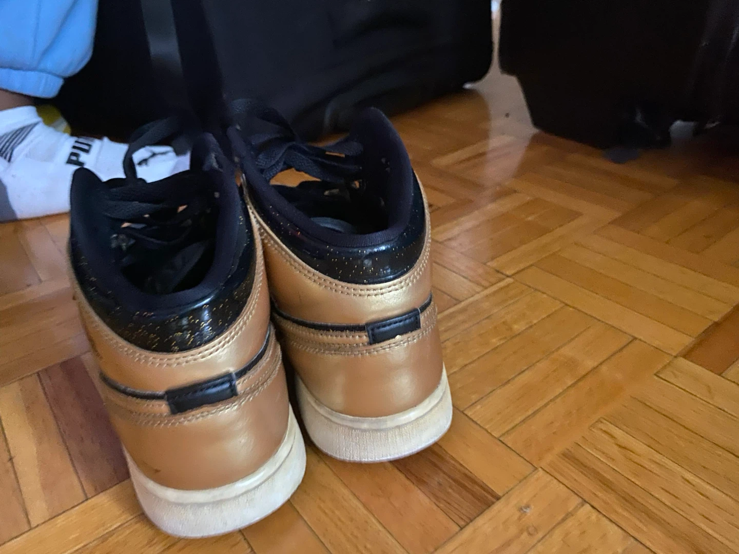 Nike Air Jordan 1 Mid Shoes Black and Gold - photo 3