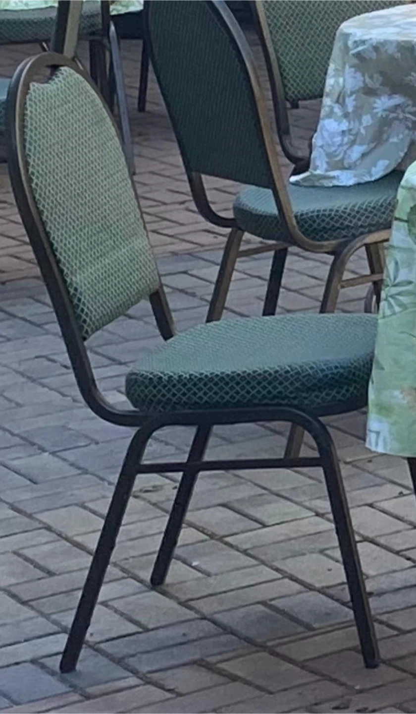 Banquet chairs - photo 3