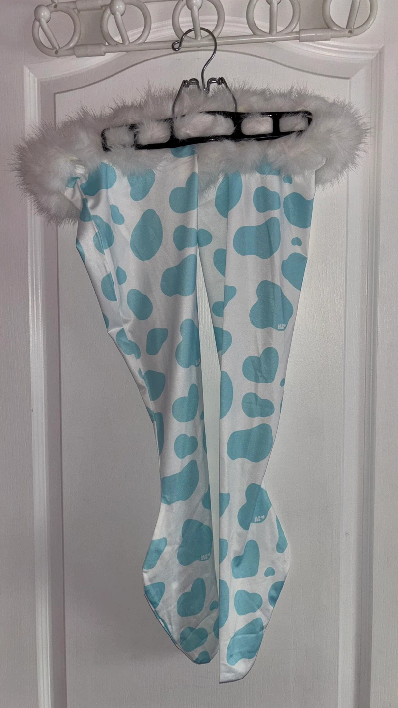 Winter Plush Cow Cosplay - photo 5