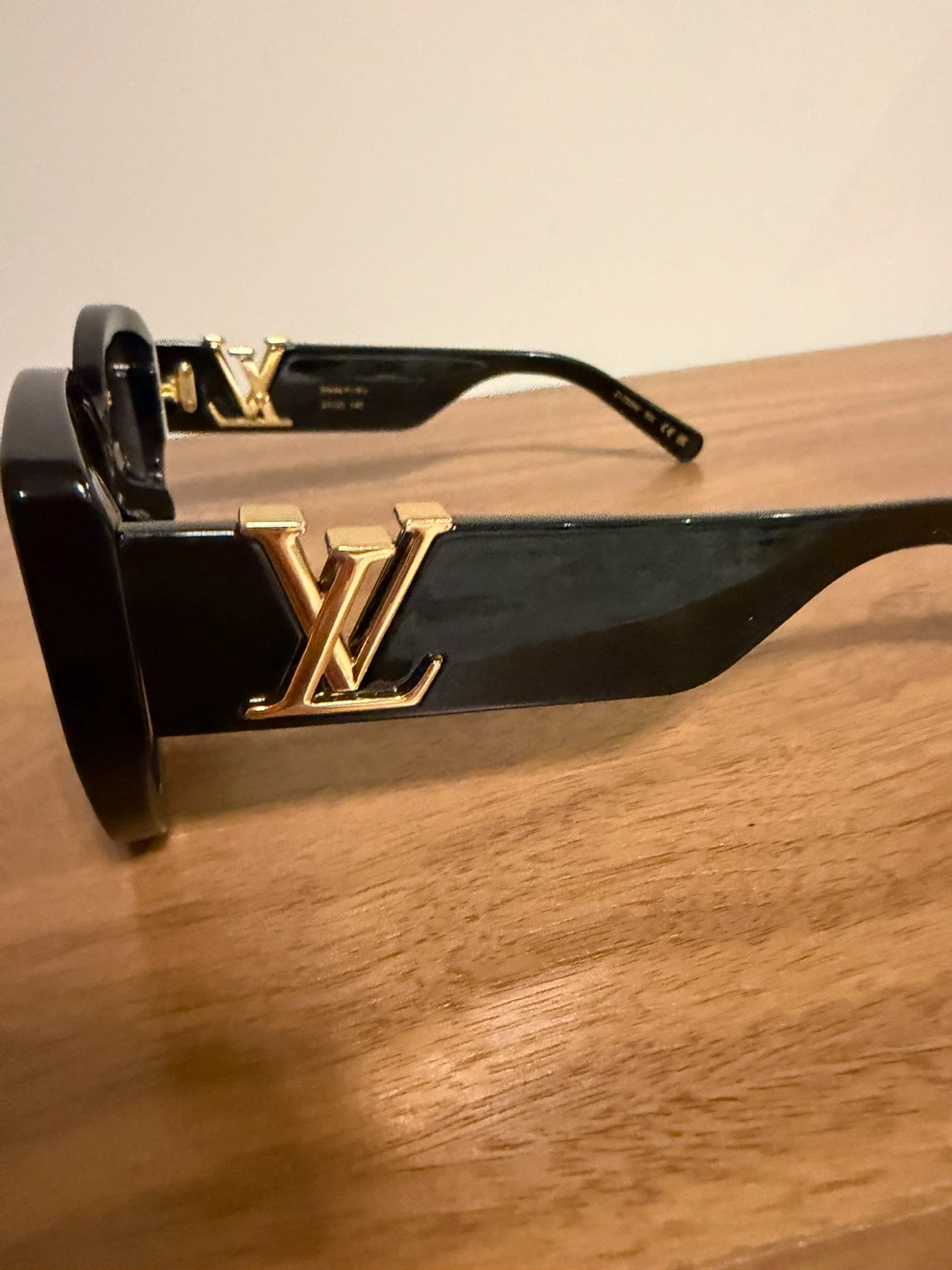 Louis Vuitton Z1733W Sunglasses - photo 2