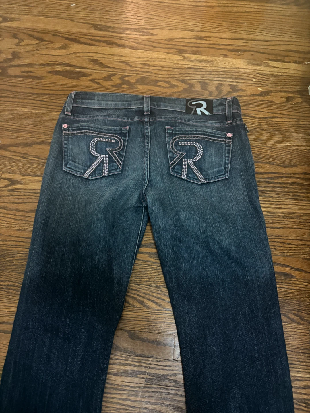 Rock & Republic pink-stitched rhinestone jeans size (0-Xs)