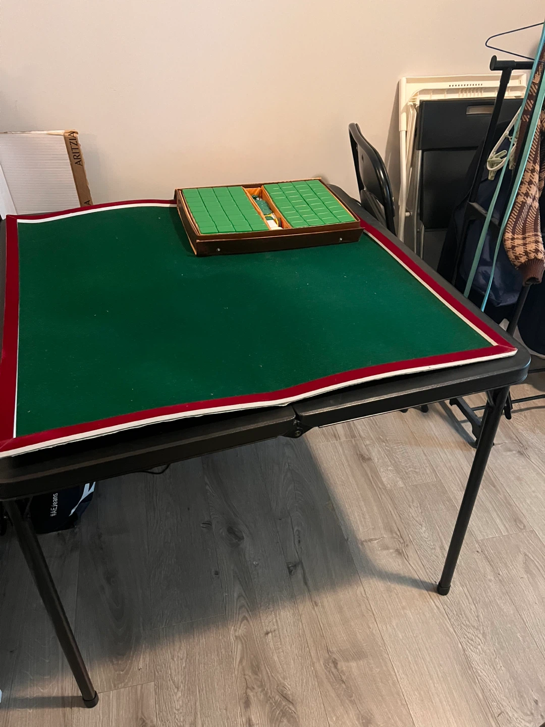 Mahjong Set and Game Table