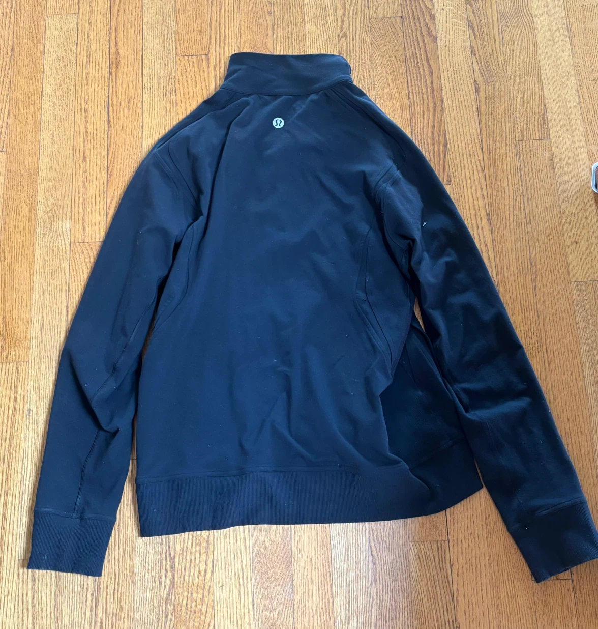 Men’s Lululemon sweater size L - photo 2