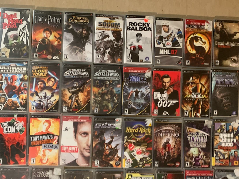 Huge lot of 39 PSP GAMES - photo 4