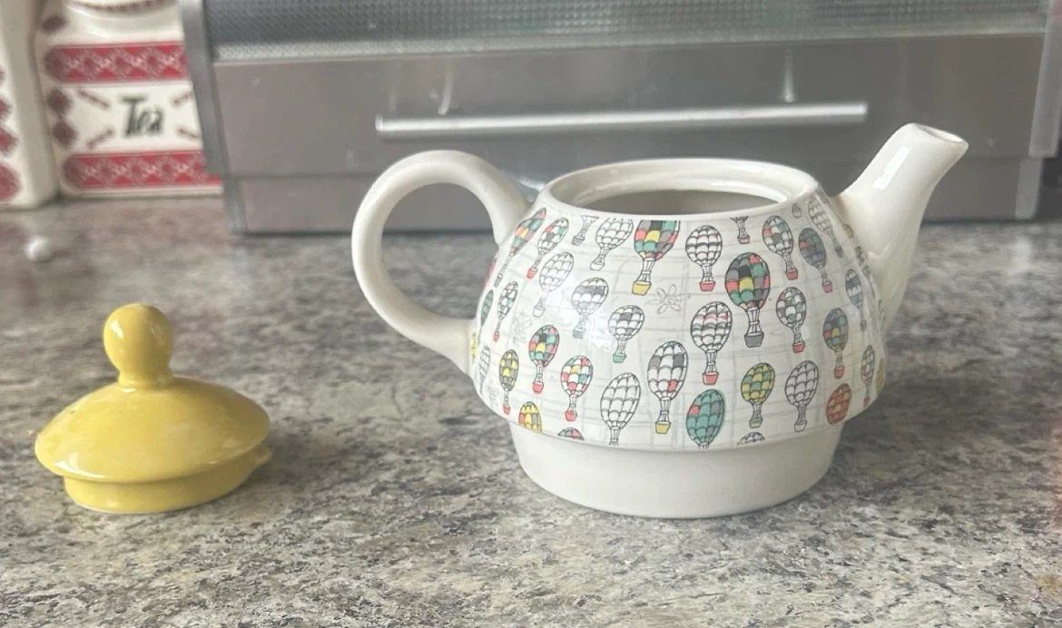 Hot Air Balloon Stacking Teapot and Cup Set - photo 2