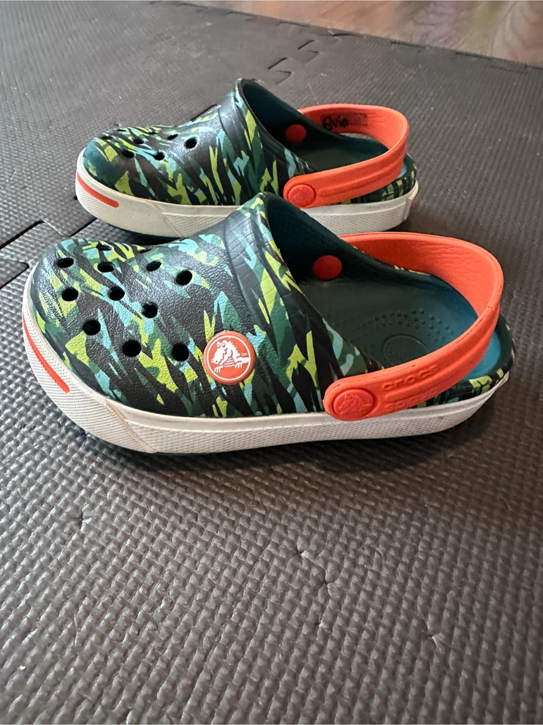 Kids' Crocs Clogs Size C8 / 9 - photo 3