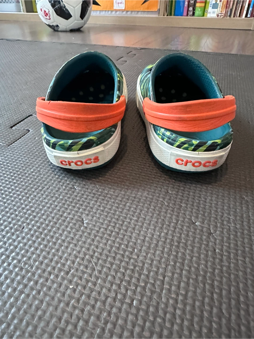 Kids' Crocs Clogs Size C8 / 9 - photo 5