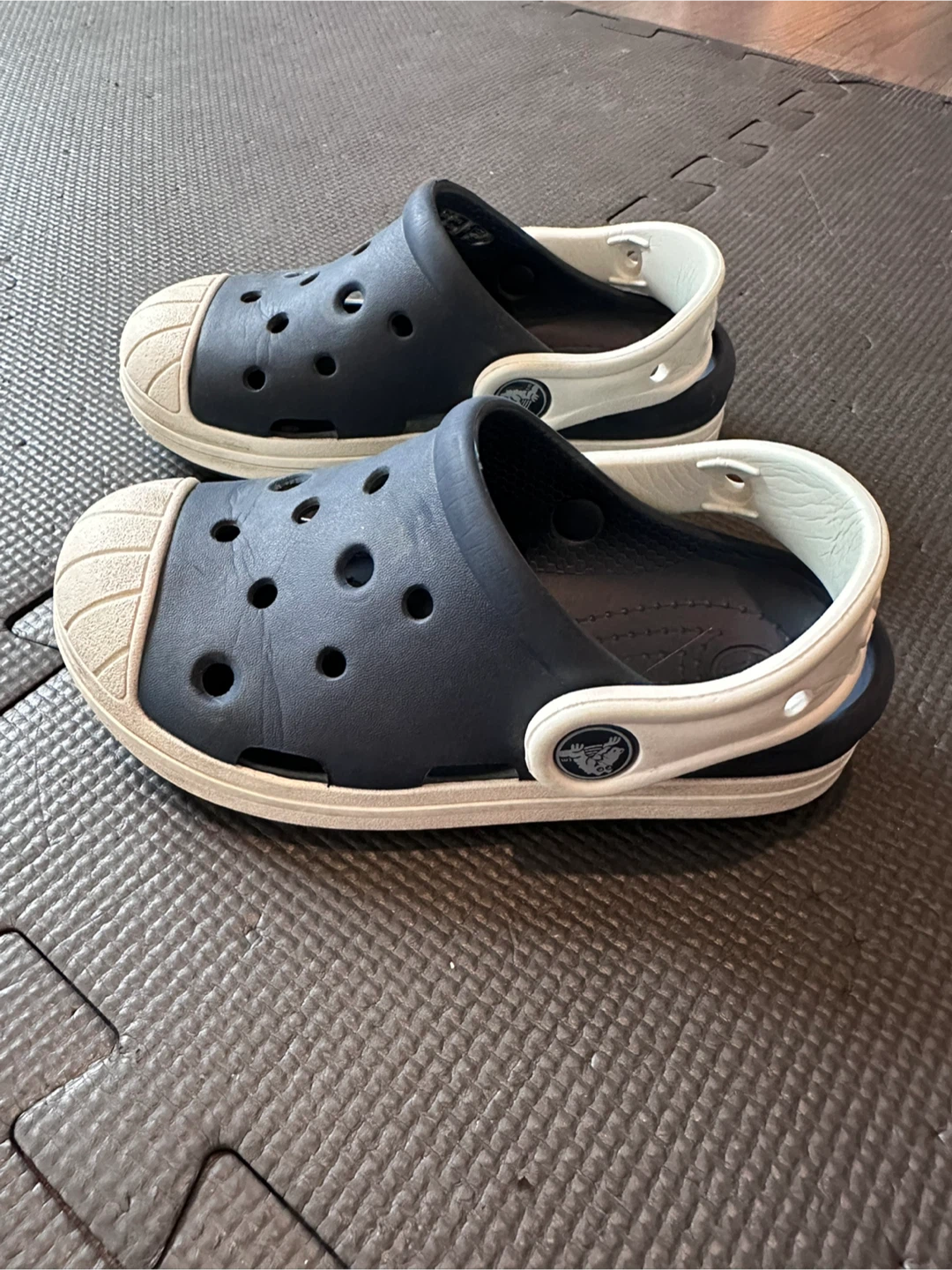 Kids Crocs Navy & White Clogs size C10 - photo 2
