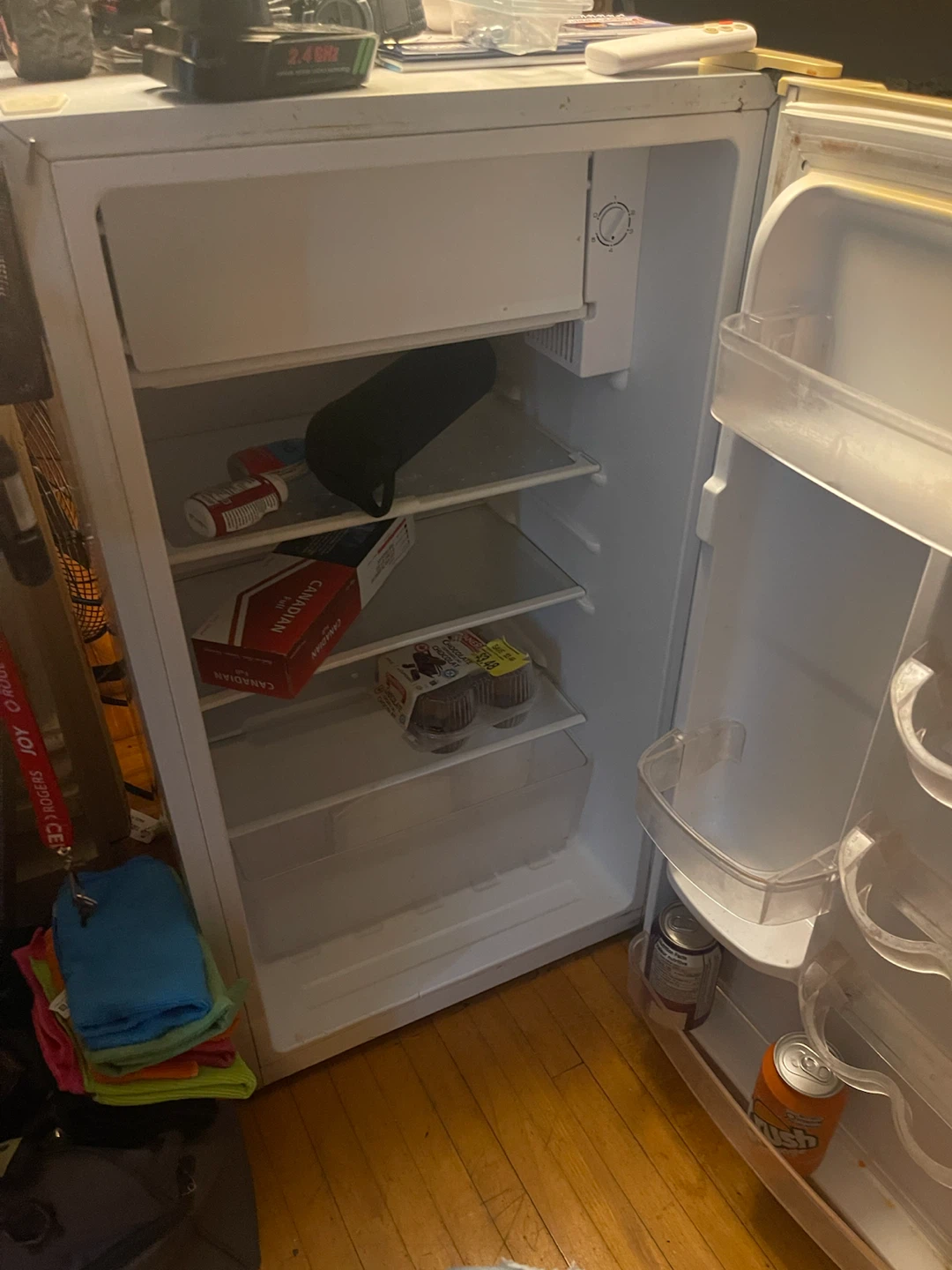Hamilton Beach Mini Fridge - photo 3