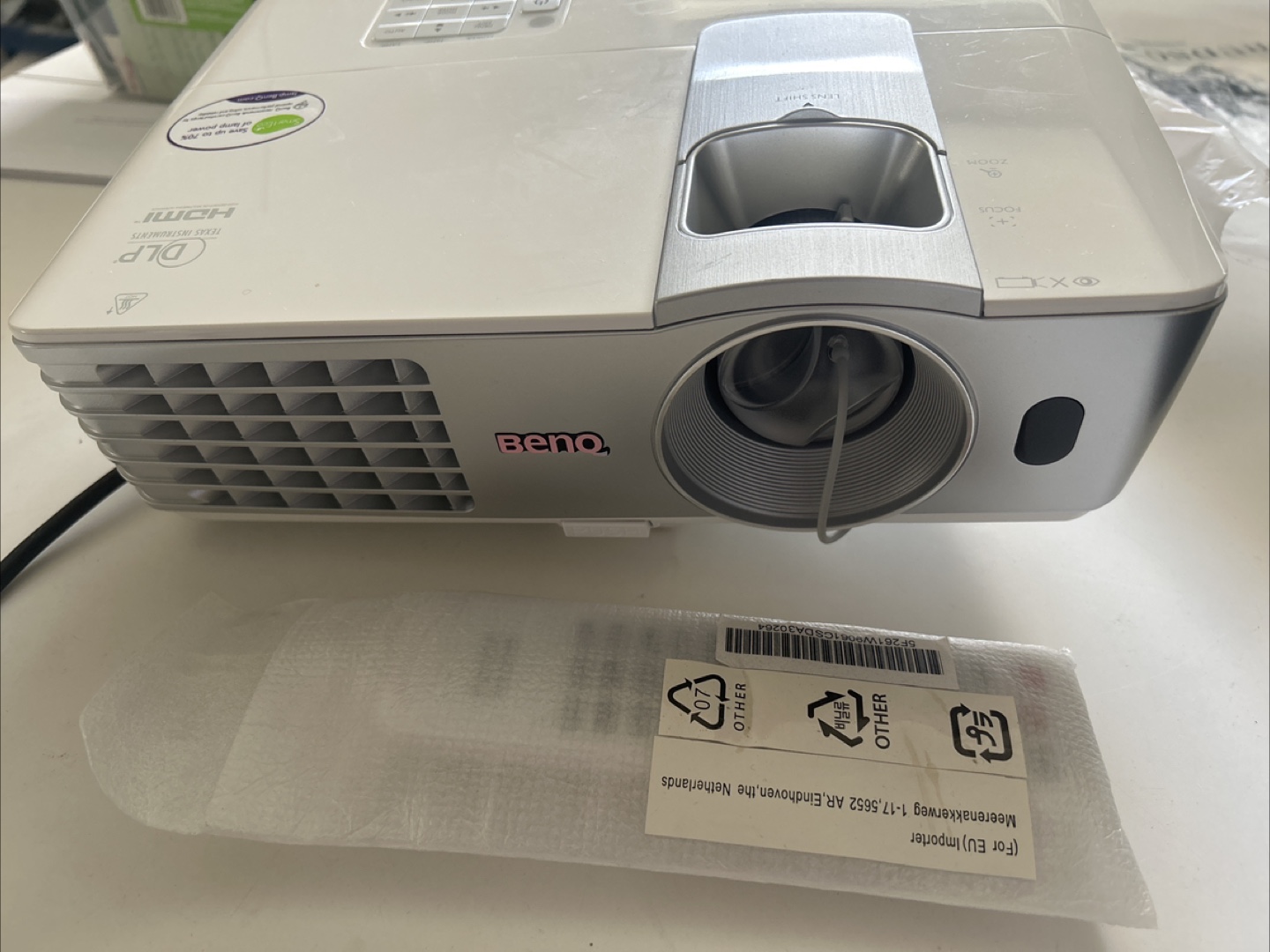 BenQ DLP Projector - photo 2