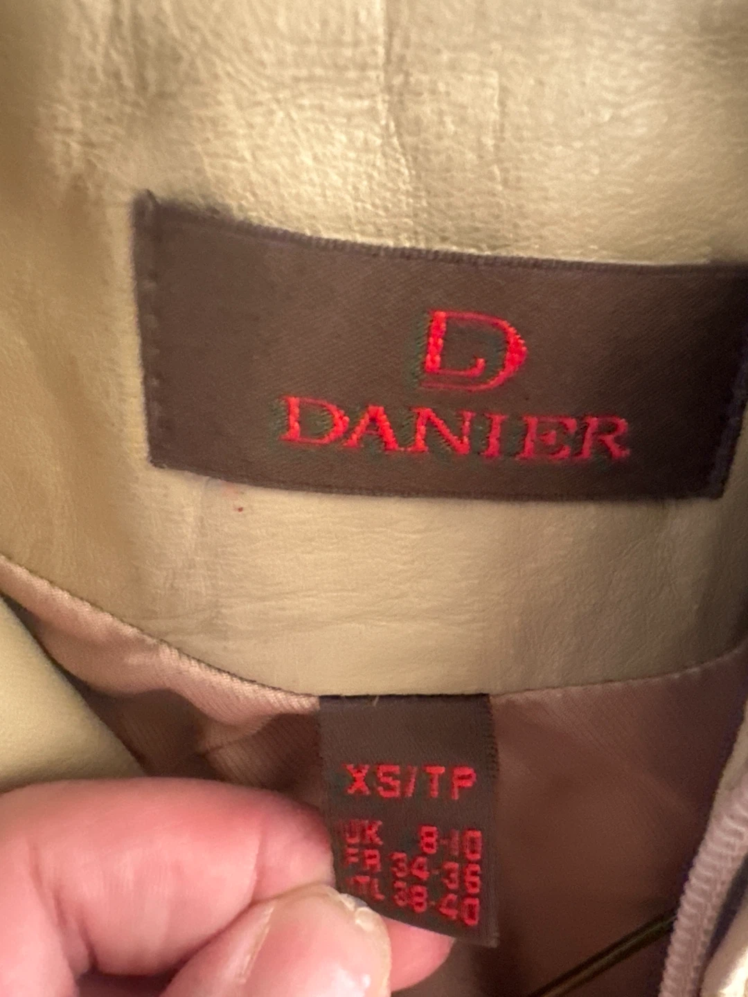 Danier Beige Leather Jacket XS - photo 2