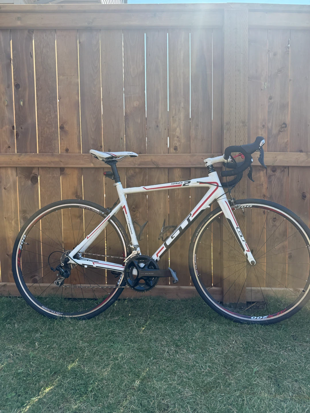 GT Series 2 Road Bike Size 56 (L) - photo 2