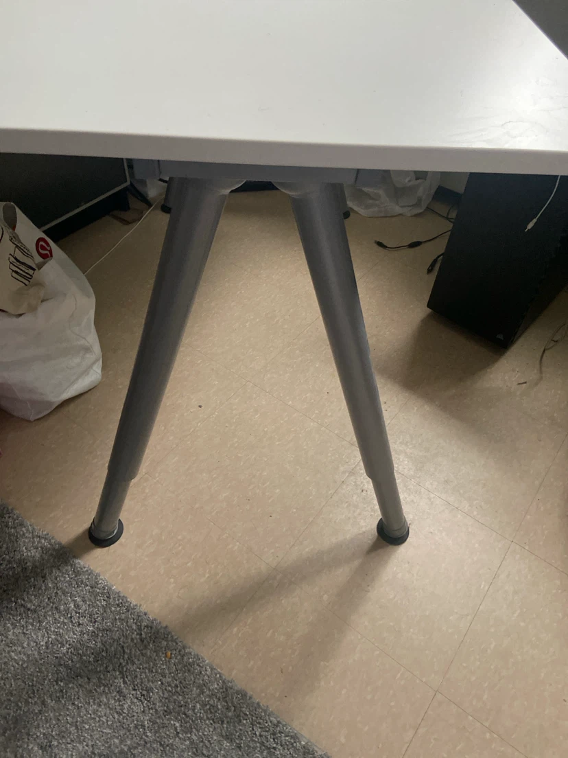 White Desk - photo 2