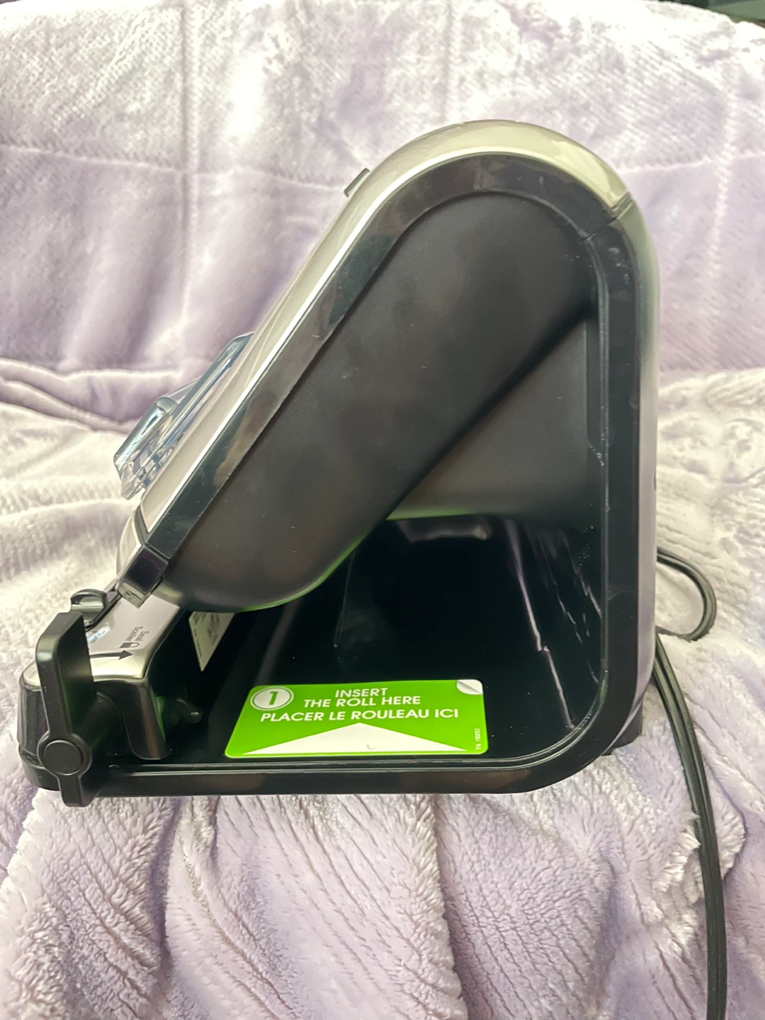 FoodSaver Vacuum Sealer FM5440-033 - photo 2