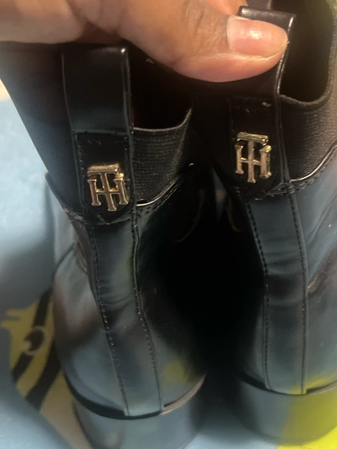 Tommy Hilfiger black ankle boots size 10M - photo 2