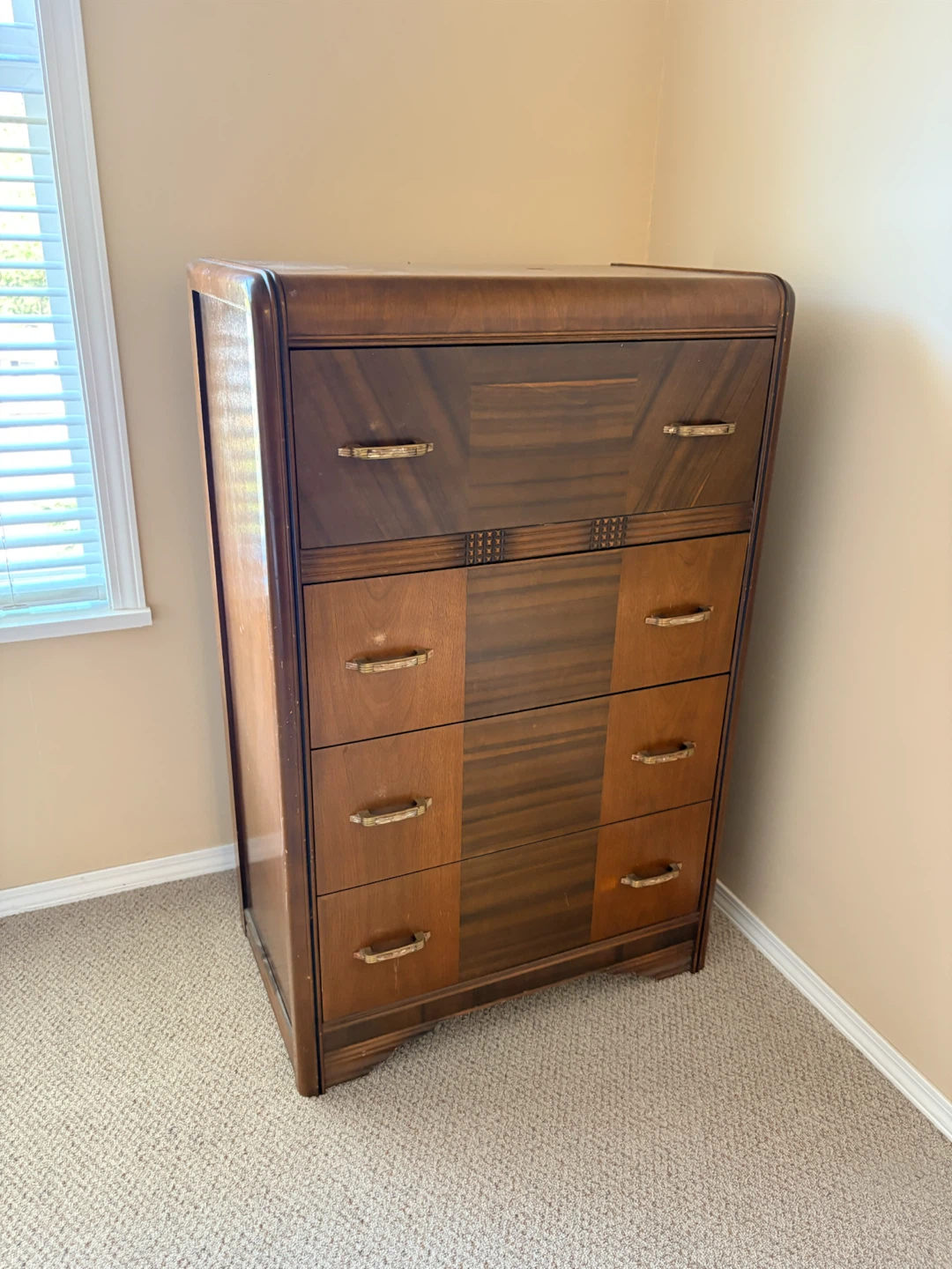 Antique 4 drawer dresser