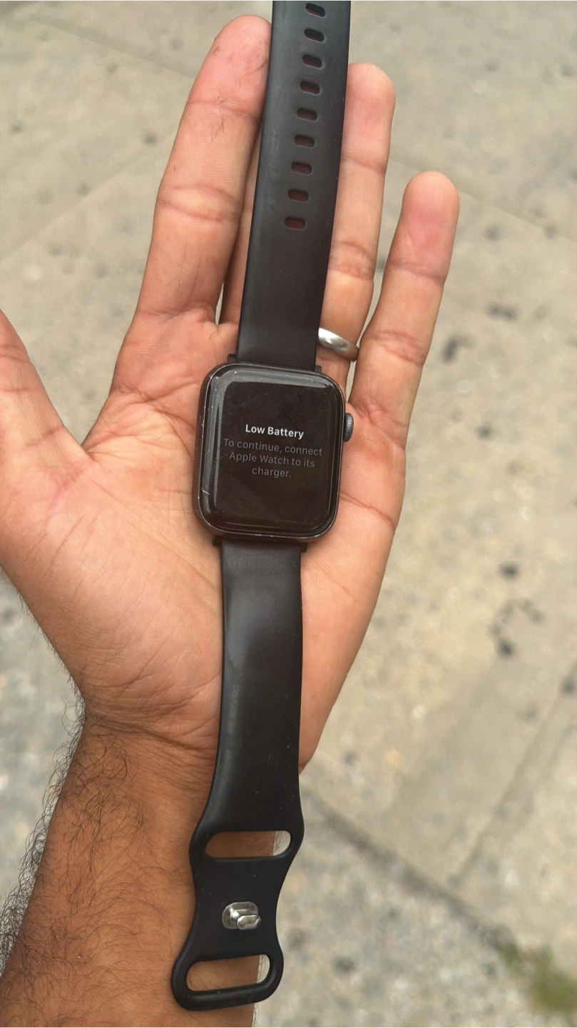 Apple Watch Series 5 44mm Aluminum
