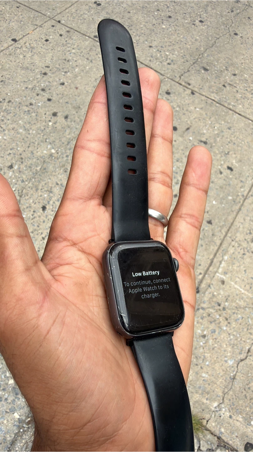 Apple Watch Series 5 44mm Aluminum - photo 2
