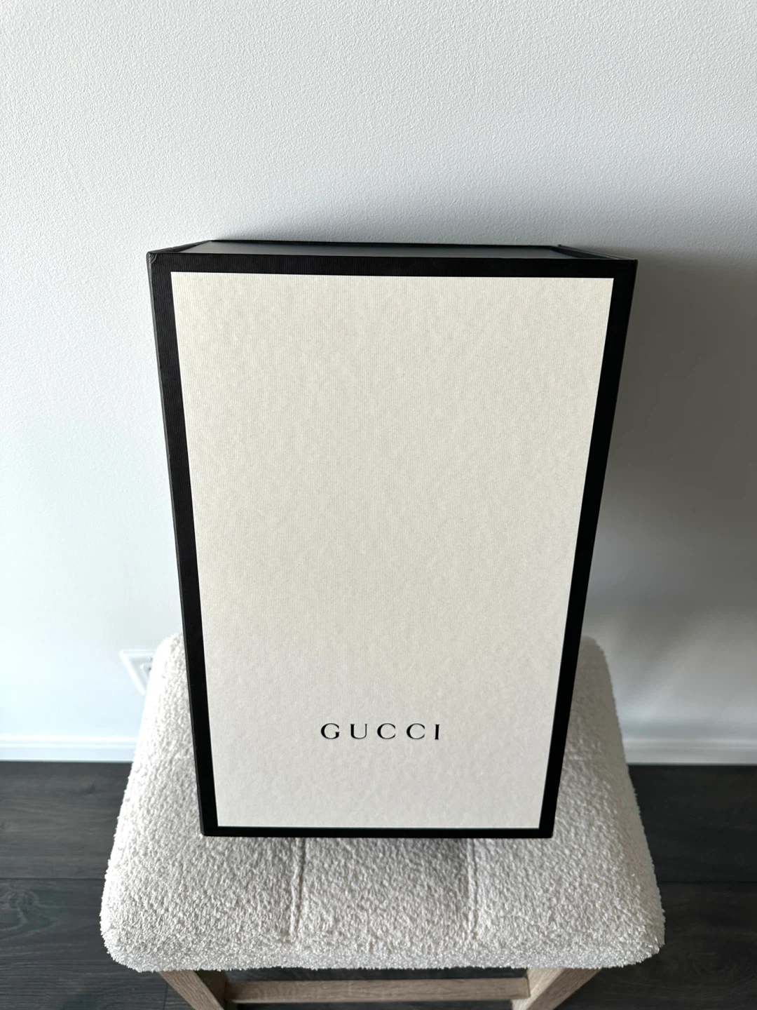 Gucci Black & Cream Gift Box - photo 2