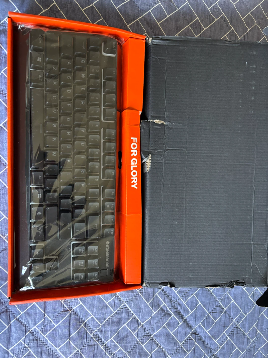 Steelseries Apex 3 TKL Keyboard - photo 2