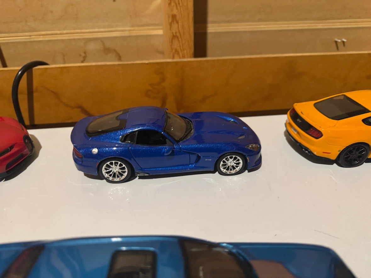 7 Awesome Diecast Cars. 1/24th scale. - photo 4