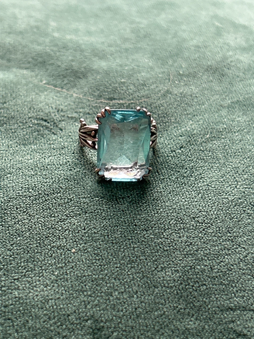 Vintage Aquamarine Gemstone Ring