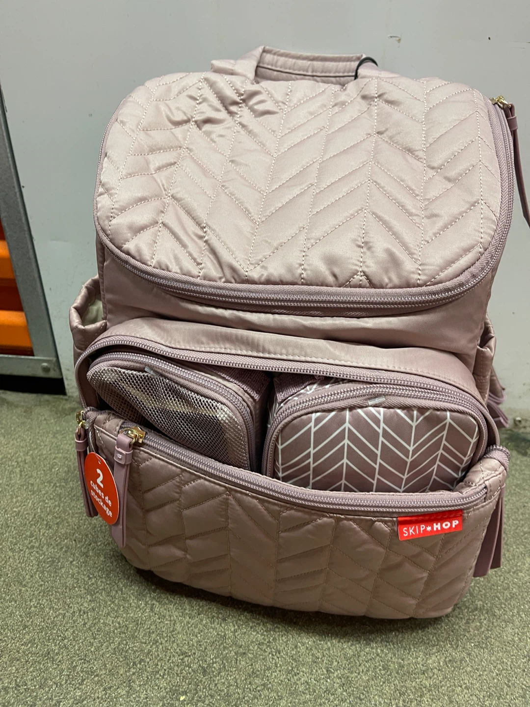 Baby essentials: bags, diapers, baby toy, baby soap - photo 4