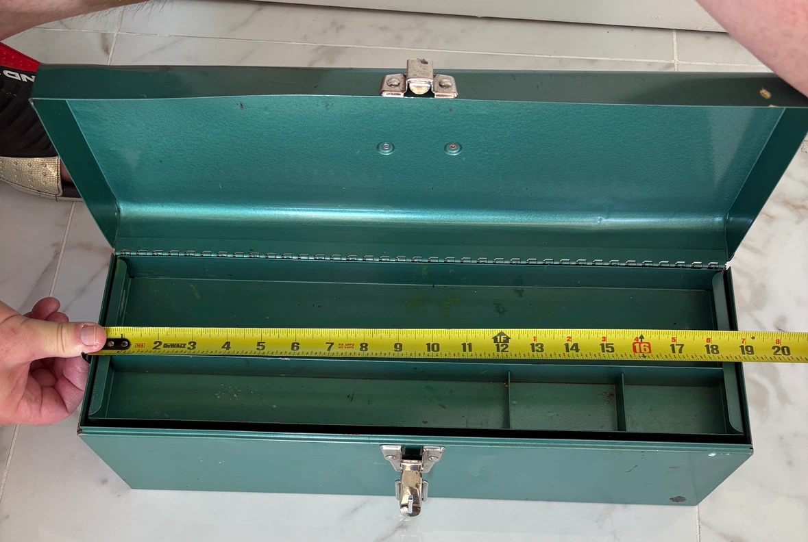 Vintage Beach Metal Tool Box - photo 2