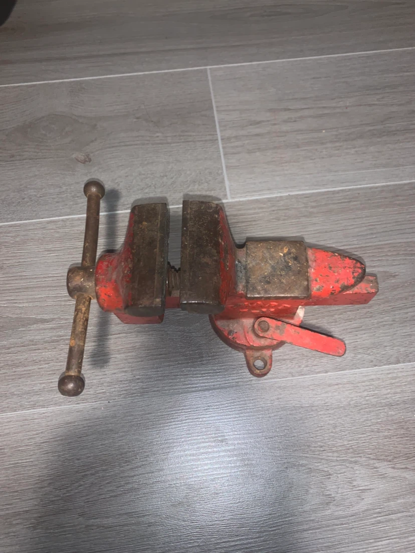 Smart 7-11 Bench Vise